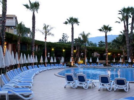 Hotel Caesar Palace Giardini Naxos Luaran gambar